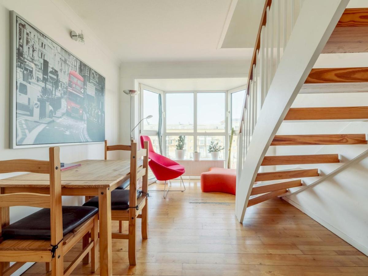 Sunny Maisonette With Views Over Canary Wharf, Londres Exterior foto
